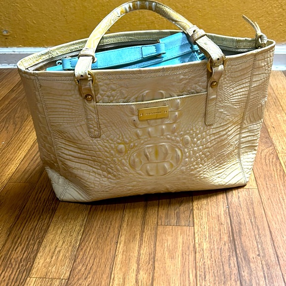 BRAHMIN White Croc Leather Large Shoulder Tote Bag - Picture 10 of 13